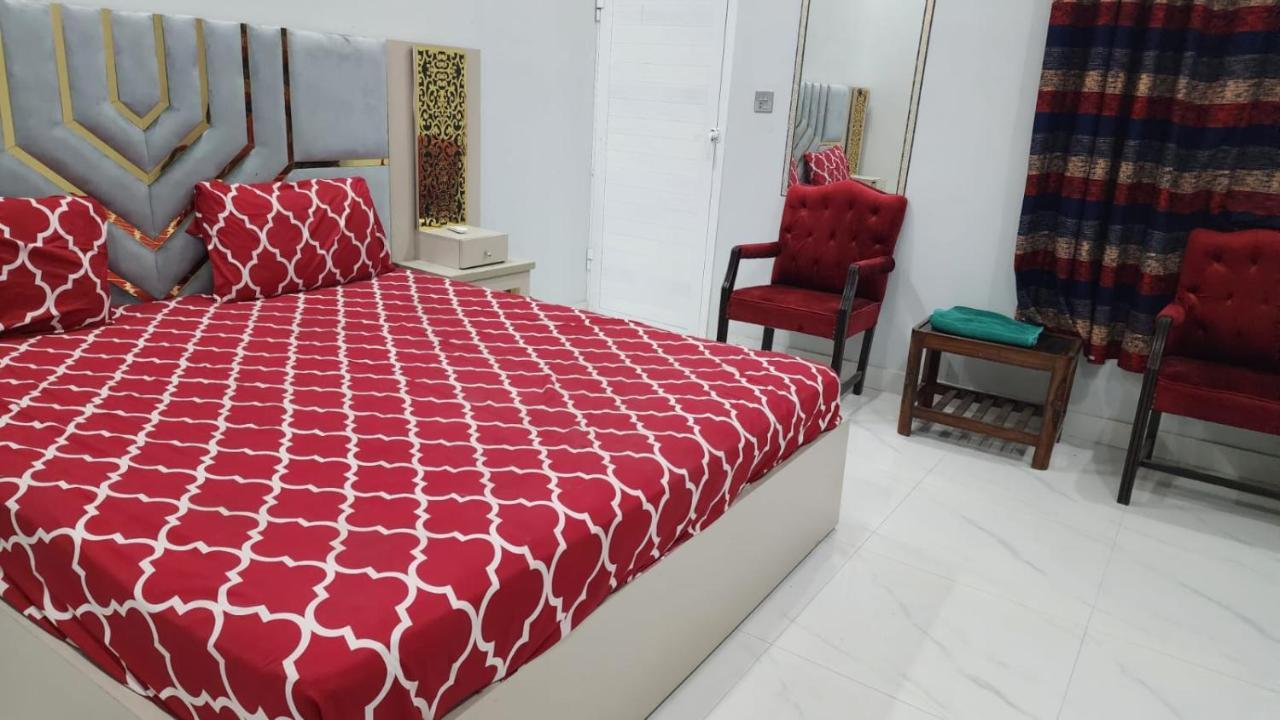 Gulshan Guest House カラチ エクステリア 写真