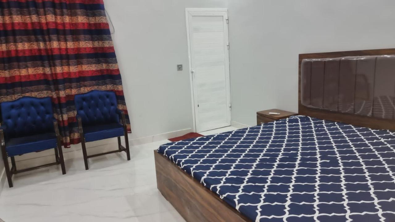 Gulshan Guest House カラチ エクステリア 写真