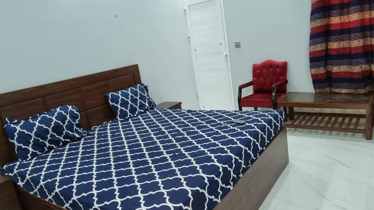 Gulshan Guest House カラチ エクステリア 写真