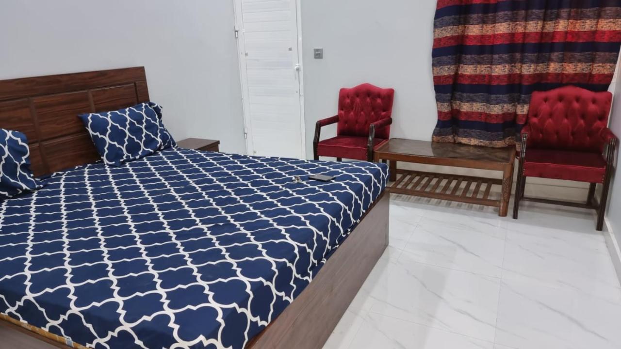 Gulshan Guest House カラチ エクステリア 写真
