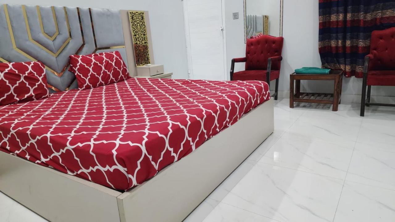 Gulshan Guest House カラチ エクステリア 写真