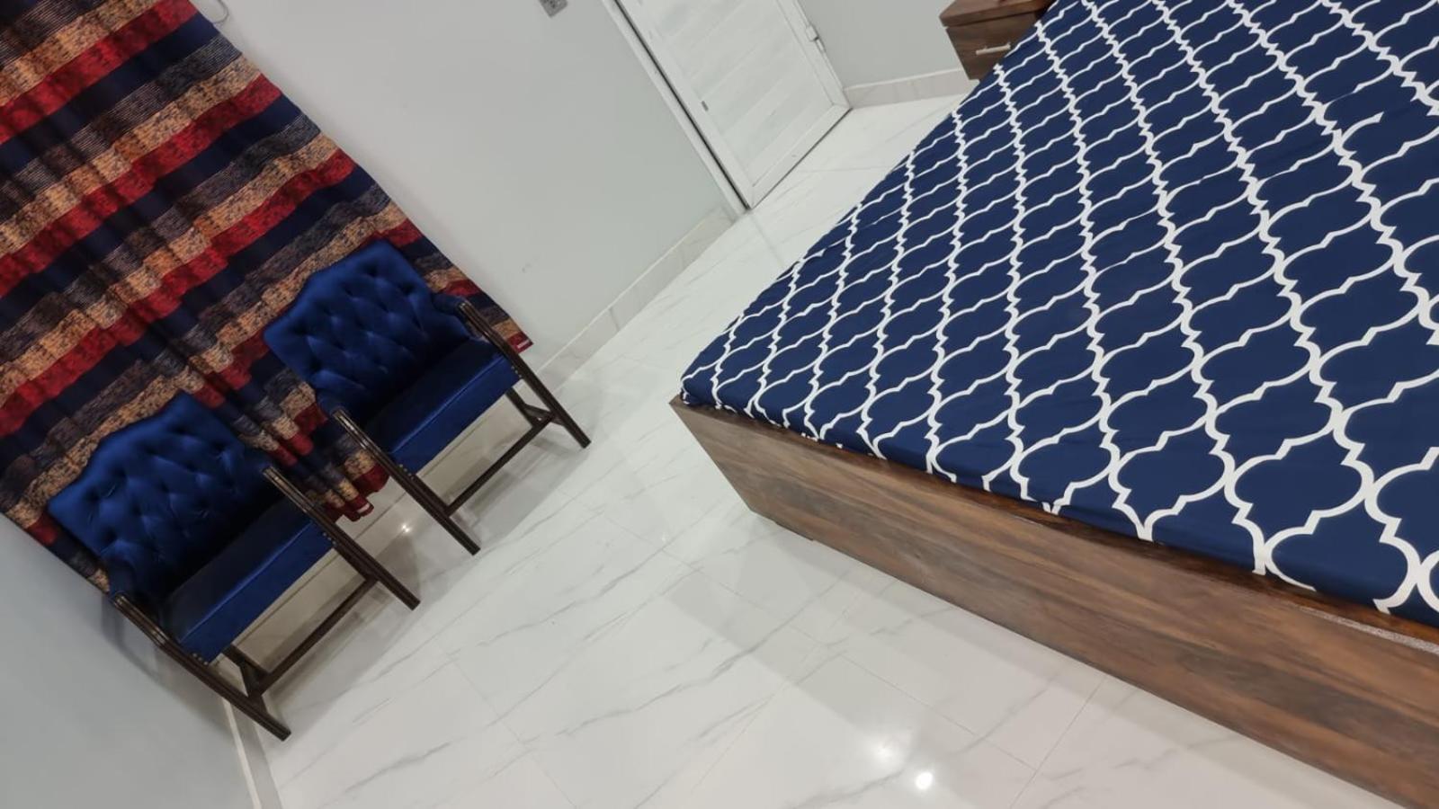 Gulshan Guest House カラチ エクステリア 写真