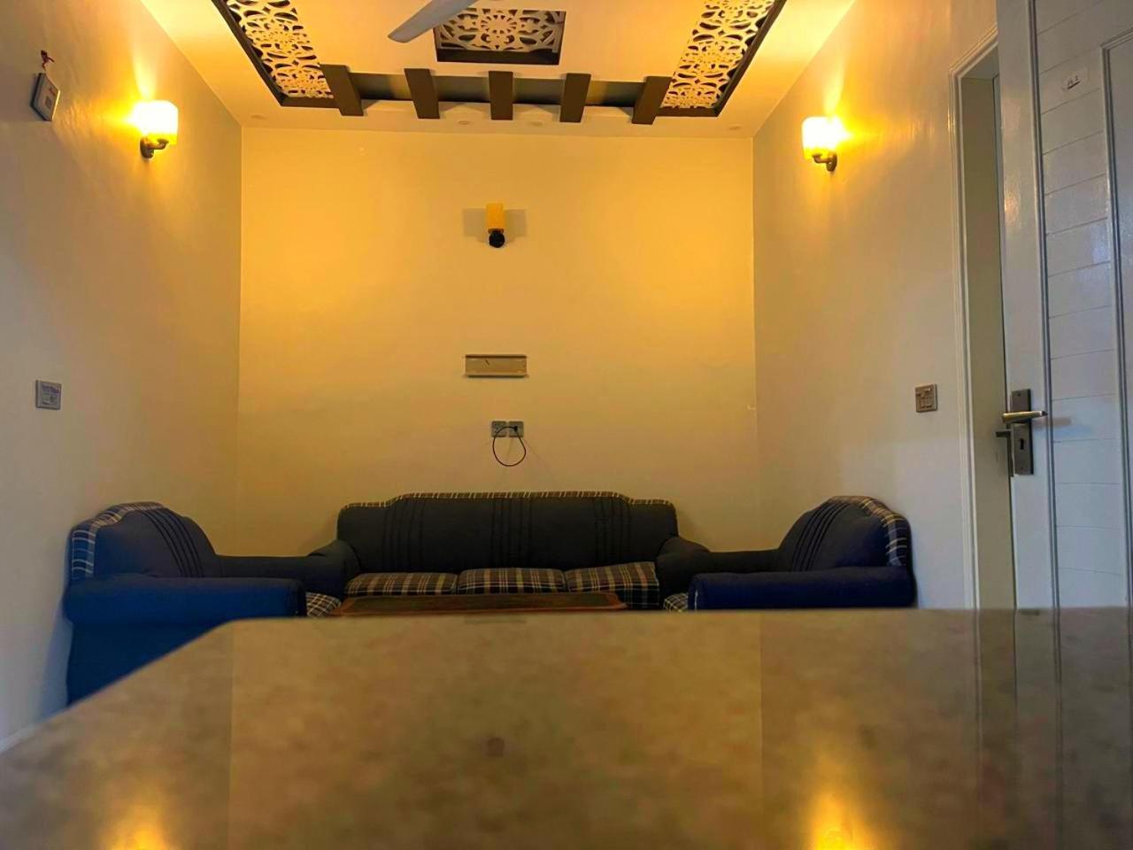 Gulshan Guest House カラチ エクステリア 写真